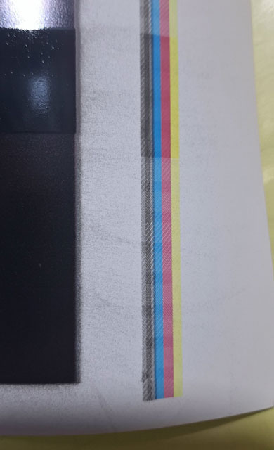 Schwarze Tinte erscheint Drucktintenspritzer